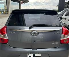 Toyota Etios XLS 1.5 5p 2014 - 6