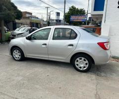 Renault Logan 1.6 Authentique Plus 2017 - 10
