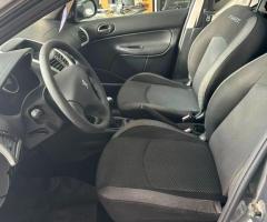 Peugeot Hoggar 1.6 Escapade 2014 c/GNC