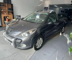 Peugeot Hoggar 1.6 Escapade 2014 c/GNC - 8
