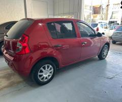 Renault Sandero 1.6 Pack 2011 c/GNC - 8