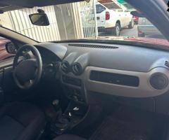 Renault Sandero 1.6 Pack 2011 c/GNC - 10